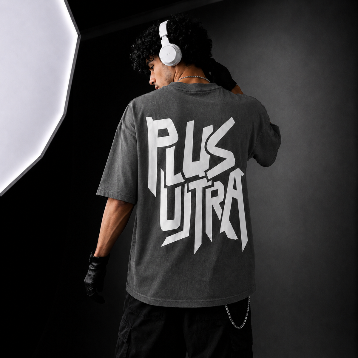 PLUS ULTRA Oversized Tee